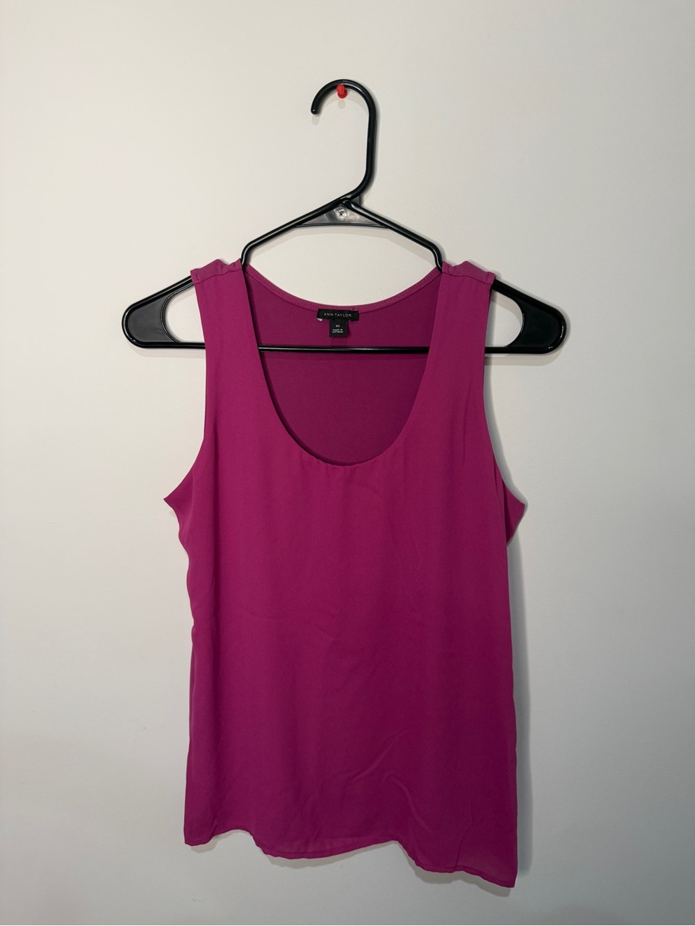 Ann Taylor Magenta Scoop Neck Sleeveless Top